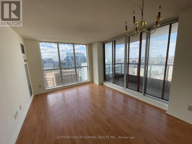 Photo - 736 Bay St. Unit 2406