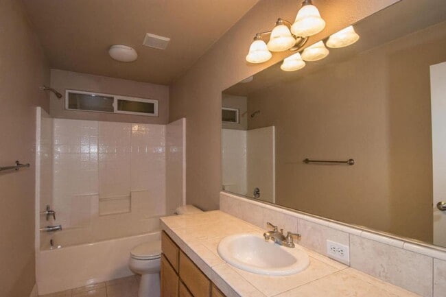 Photo - $300 Move in Special - Beautiful South Red...