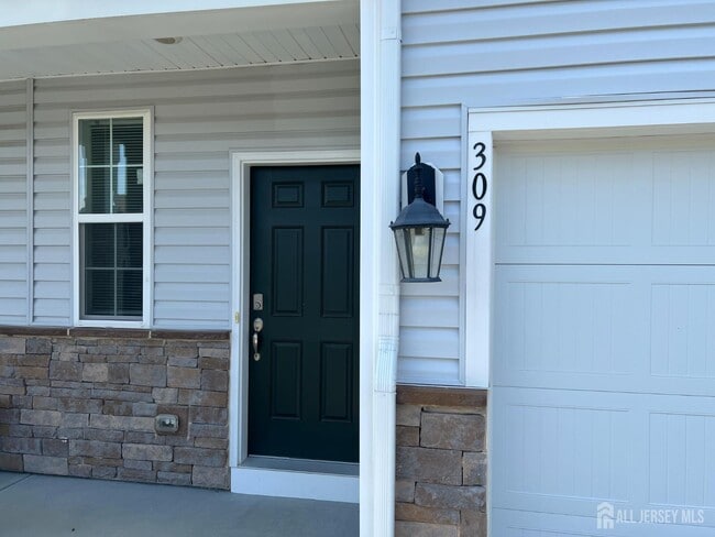 Photo - 309 Mazzeo Dr