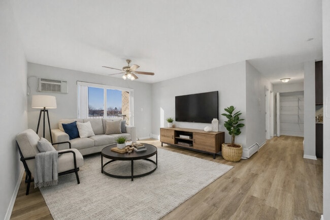 Photo - 838 Mcintosh Ct Unit 205