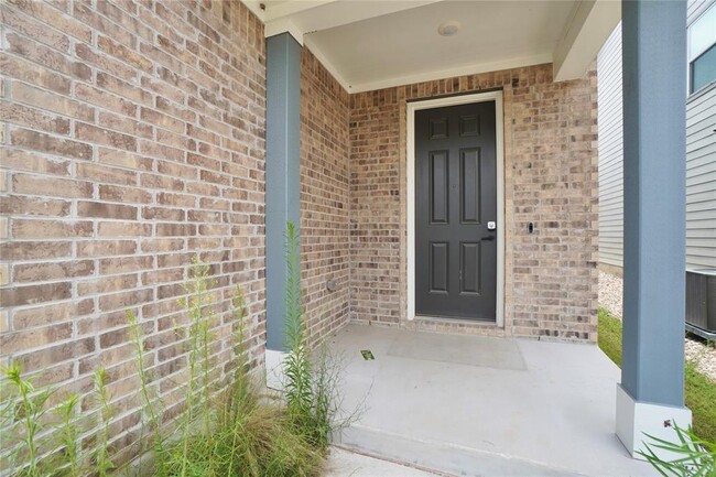 2513 Danbury Ln