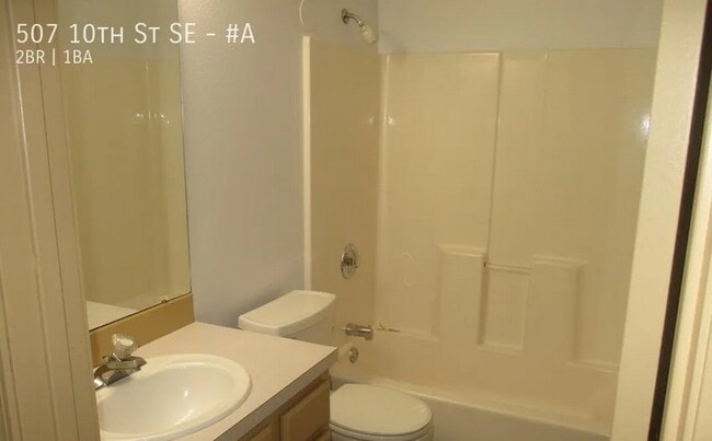 Photo - 507 10th St SE