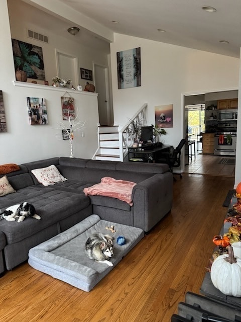 Photo - 1261 Cavell Ave