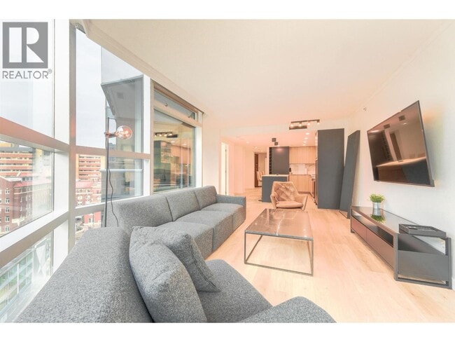 Photo - 1050 Burrard St