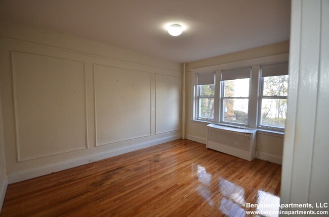 Building Photo - 1697 Commonwealth Ave Rental