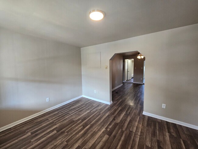 Photo - 1737 Newport Ave