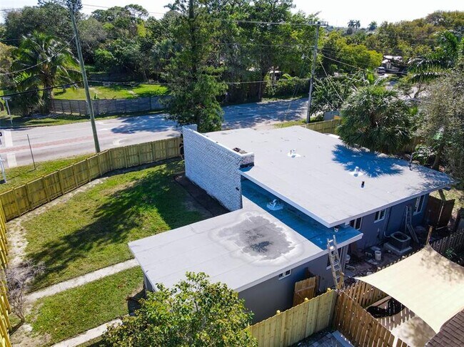 Photo - 1500 Davie Blvd