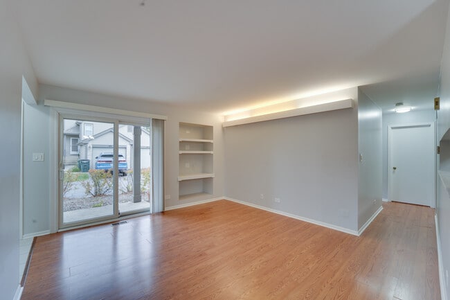 Photo - 365 Grissom Ct