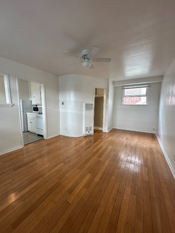 Building Photo - 1737 N Sycamore Ave