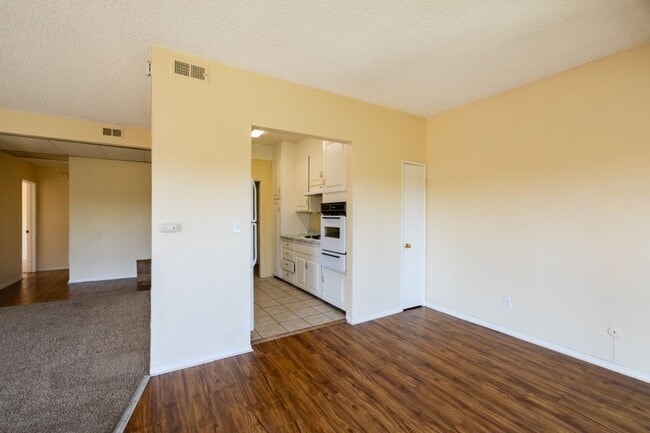 Photo - Sleepy Hollow Apartments