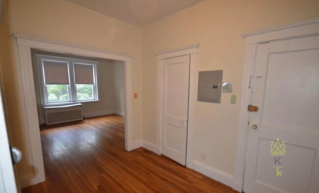 Building Photo - 9 Egremont Rd Rental