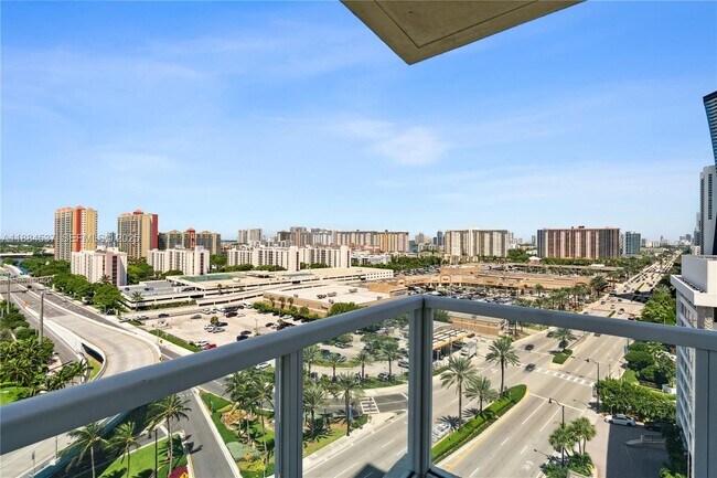 Photo - 16699 Collins Ave Unidad 1407