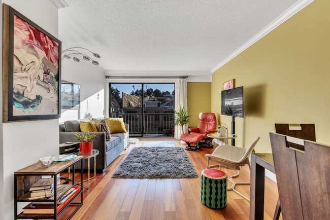 Photo - 2040 Cornwall Ave Unit ID1051761P