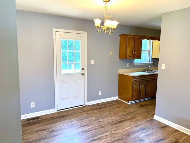 Photo - 740 Carmack Ct