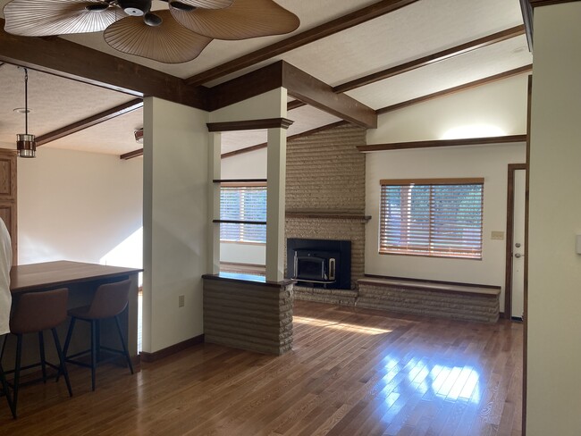 Photo - 120 Glendale Rd