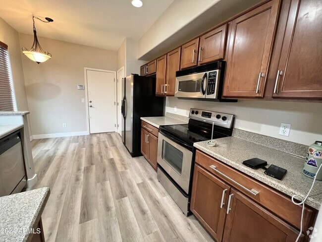 Building Photo - 15842 N 73rd Ln Rental