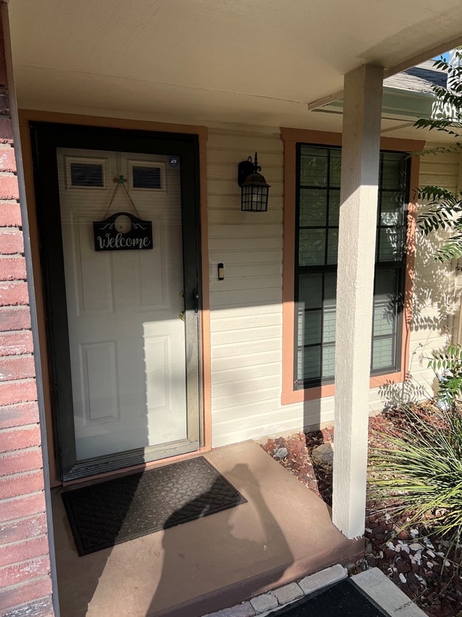 Photo - 102 Aspen Dr N