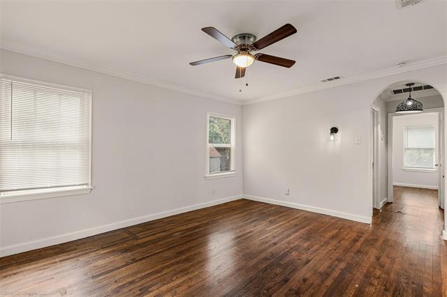 Photo - 1006 Briarwood Dr