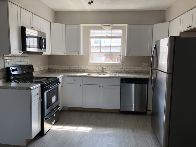 Cocina del apartamento de dos habitaciones - Gulfwinds Apartments