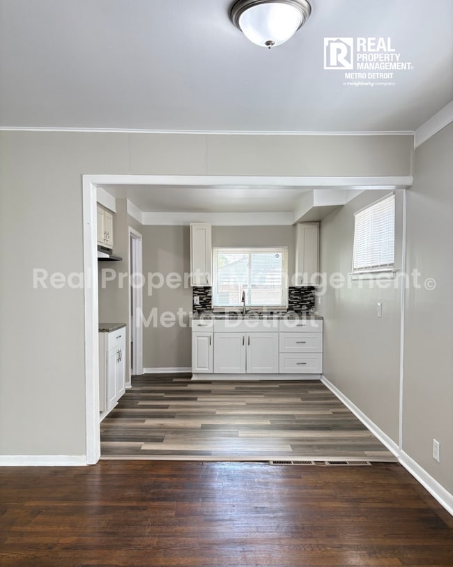 Photo - HARPER WOODS GEM