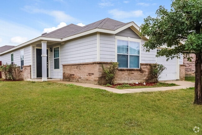 Building Photo - 1303 Macaw Ct Rental