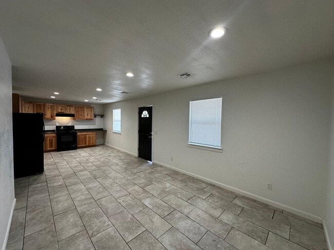Photo - 3 BED 1BATH- BRAGGS, OK Unit DISHMAN-109