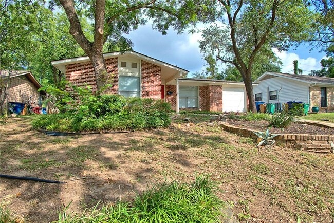 Photo - 2604 Sherwood Ln