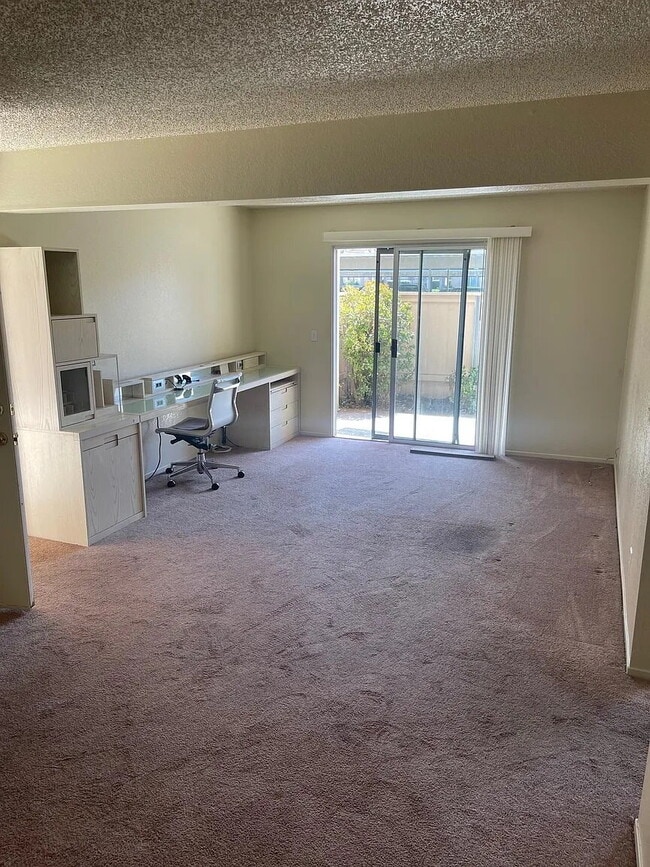 Photo - "Charming 1-Bedroom Retreat in Santa Maria – Your Cozy Haven Awaits!"