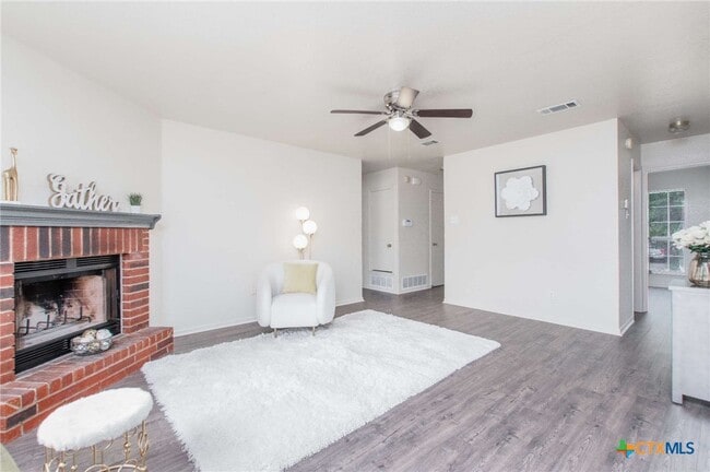 Photo - 1306 Elke Cir