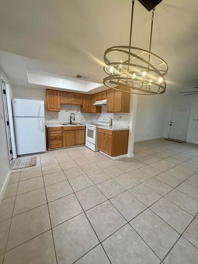 Photo - 337 SE 12th Ave