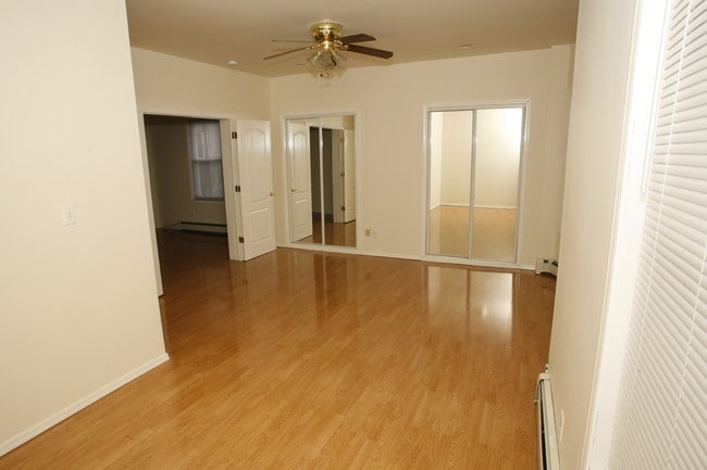 Photo - 429 18th Ave