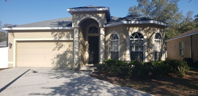 Building Photo - Charming 3-Bedroom, 2-Bathroom Single-Family Pool Home in New Port Richey, FL