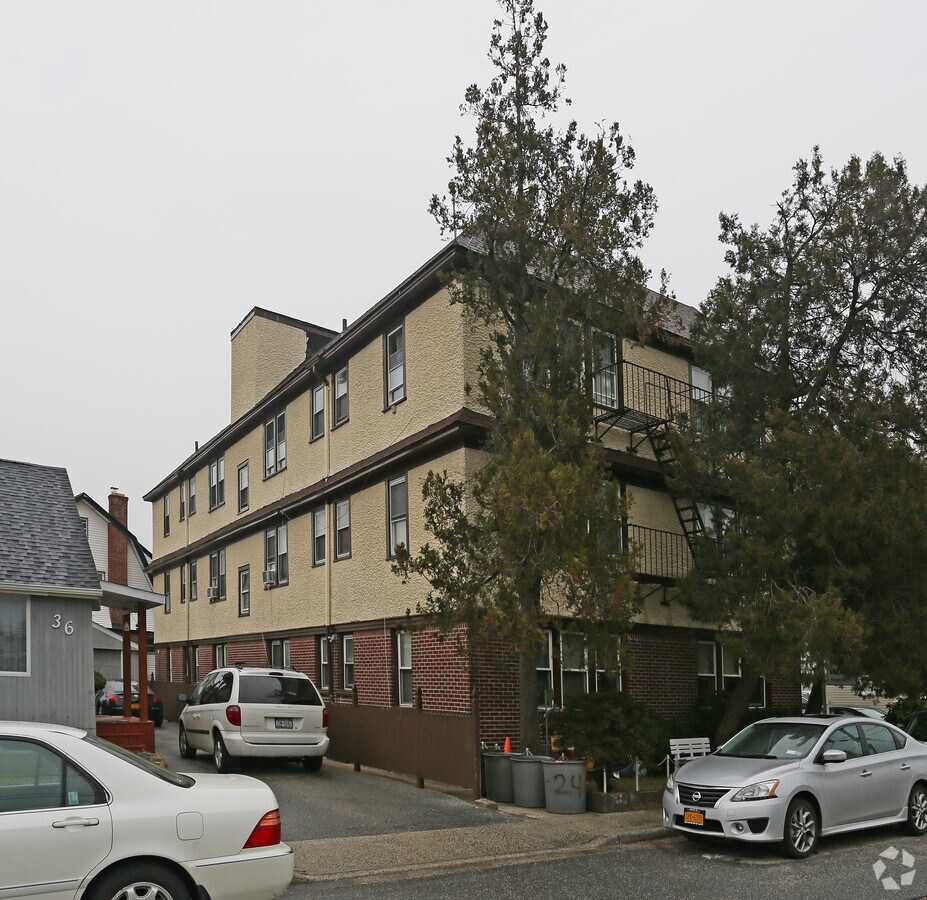 Photo - 1100 Ward Place