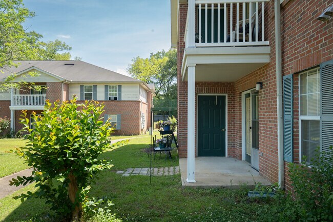 Photo - Commerce Street Manor Apartments