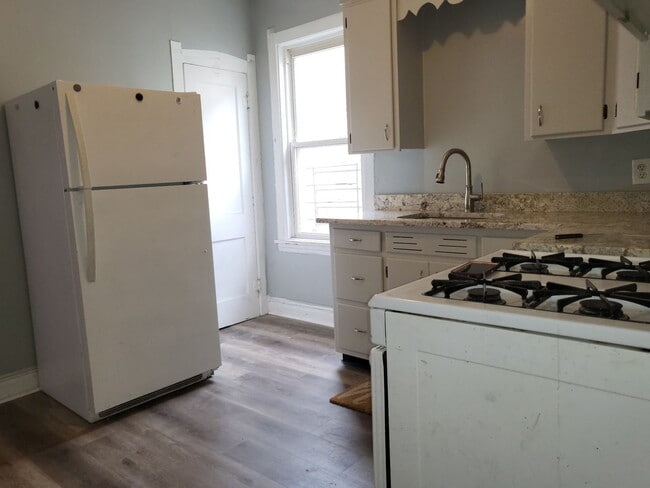 Photo - 1651 N Central Ave Unit 2