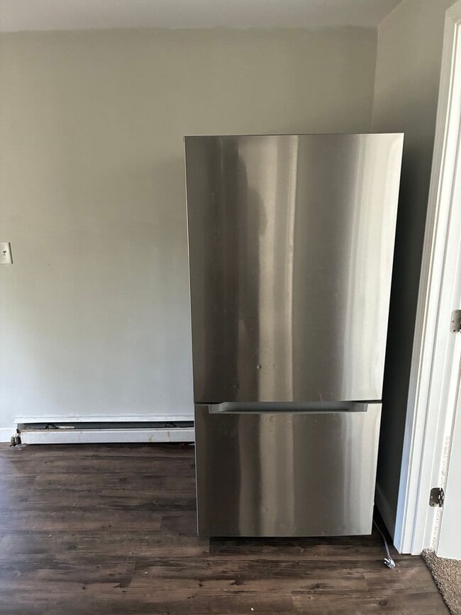 Photo - 2 Bedroom Apartment w/Appliances