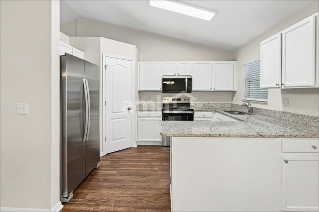 Photo - 331 Valley Edge Dr