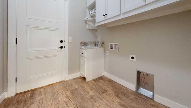 Photo - 13 Misty Morning Ln