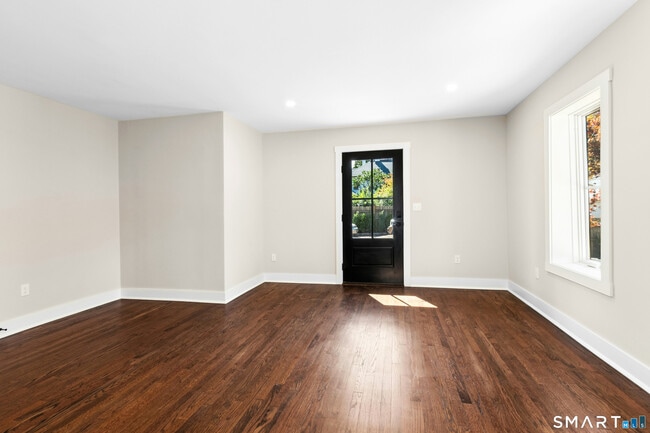 7 Ivy Hill Rd Unit 1