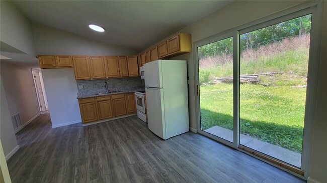 Photo - 59 Cedar Ridge Dr