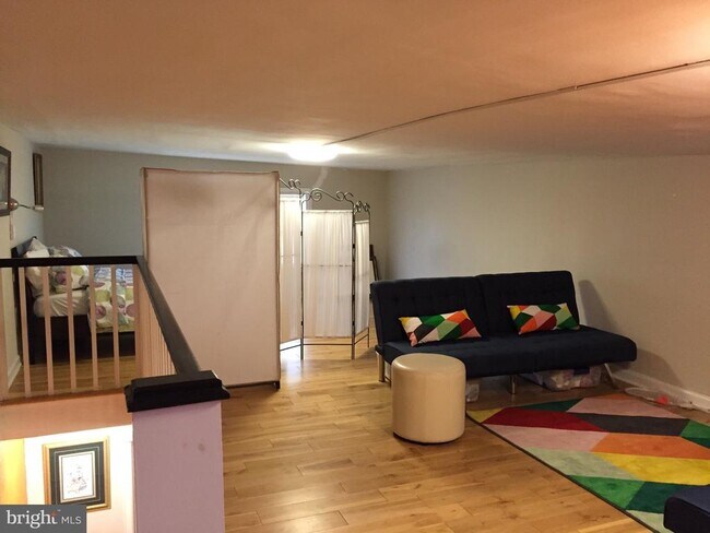 Photo - 527 S 7th St