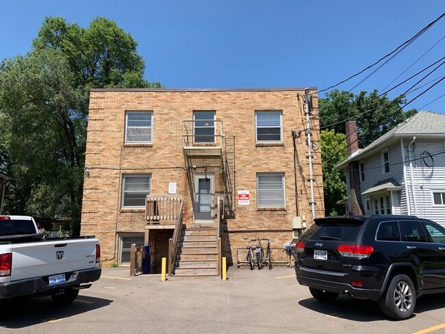 Building Photo - 408 Ann St