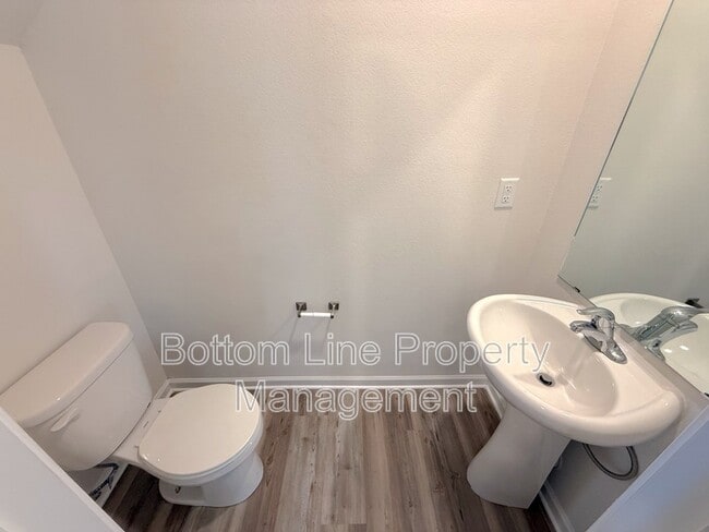 Photo - 180 Caffee Dr