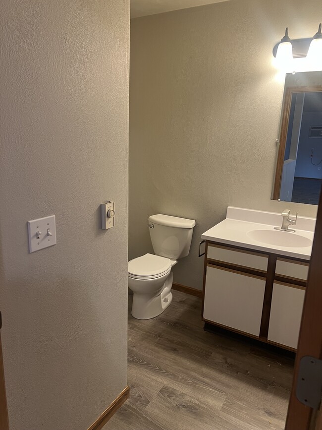 Photo - 3216 Midvale Dr