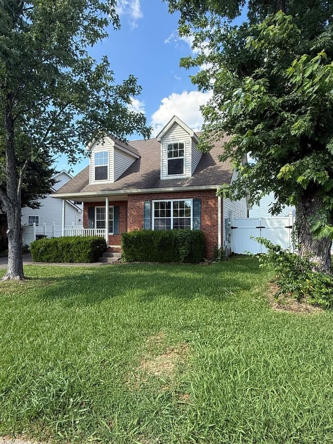 Photo - Convenient Murfreesboro Living – 3 Bed, 2 Bath with 2-Car Garage