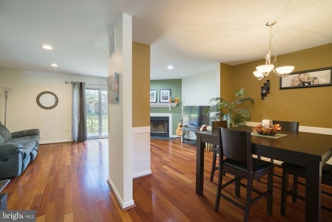 Photo - 32 Lovett Ct