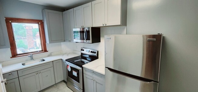 Photo - 125 E Broad St Unit 1