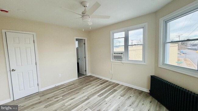 Photo - 515 Broadway St