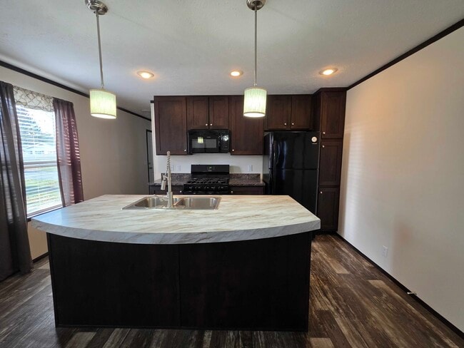 Photo - 3727 Birch St