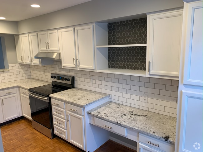 Building Photo - 2119 Fulton Ave Unit E Rental